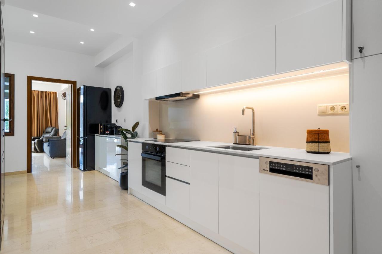 Luxury Suite In Downtown Heraklion  Bagian luar foto