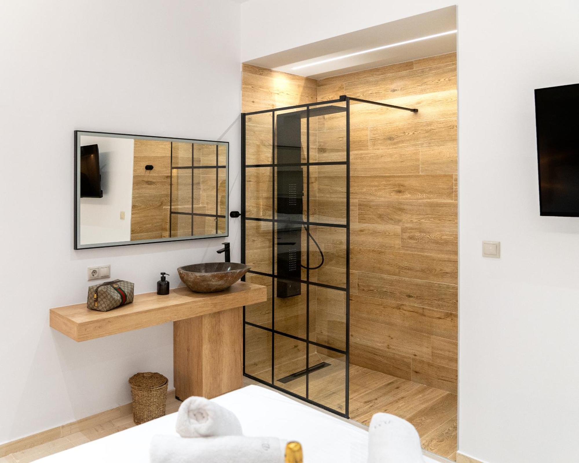 Luxury Suite In Downtown Heraklion  Bagian luar foto